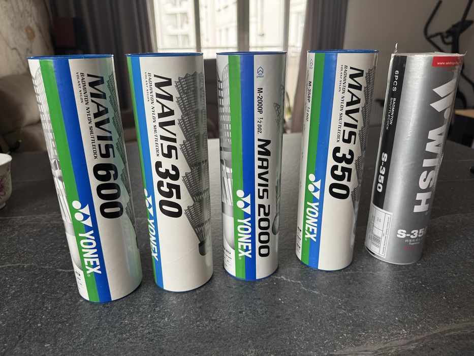 Yonex lotki 4 pudełka x6 szt +gratis