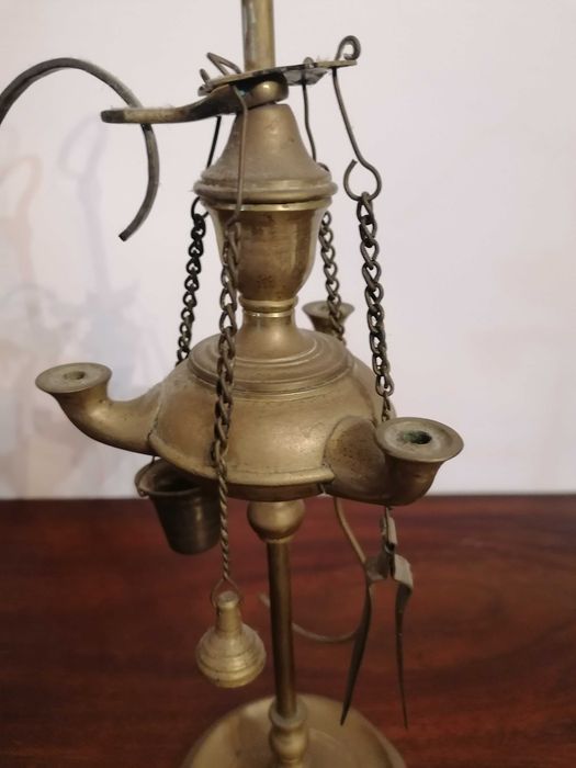 Candeeiro lamparina de Azeite Antiga em Latão