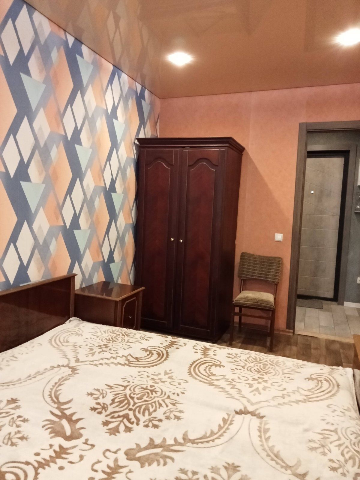 Оренда 2 кімнатної квартири по пр. Миру