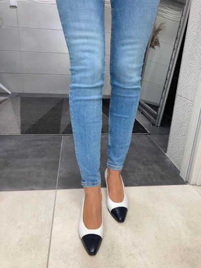 Nowe białe skórzane szpilki buty czółenka Rose Lee USA vintage 38