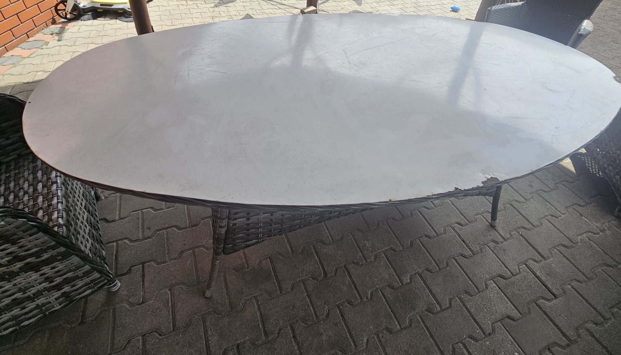 Stół ogrodowy technorattan