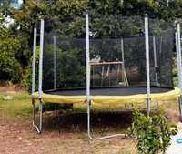 Alugo trampolins