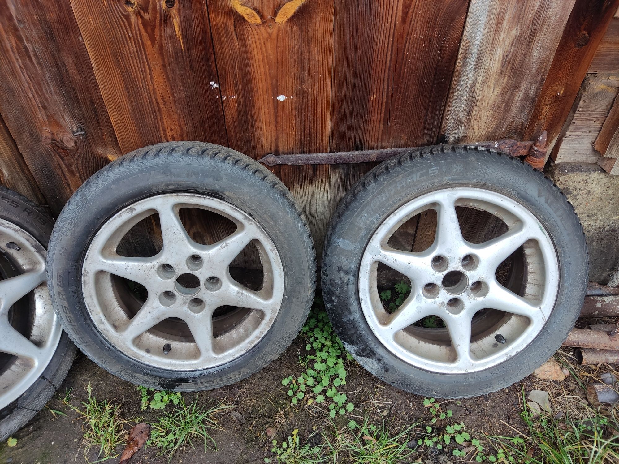 Sprzedam całe koła 55/185/15 zimowe w dobrym stanie