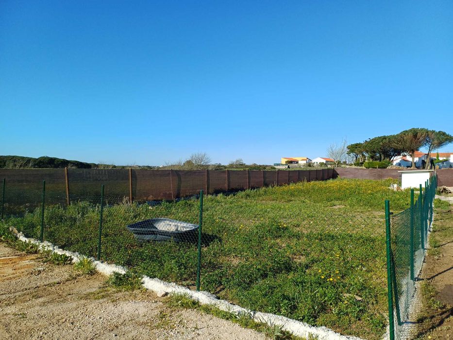 Terreno rústico 3000 m2 - 2 min praia magoito até  9 de NOVEMBRO