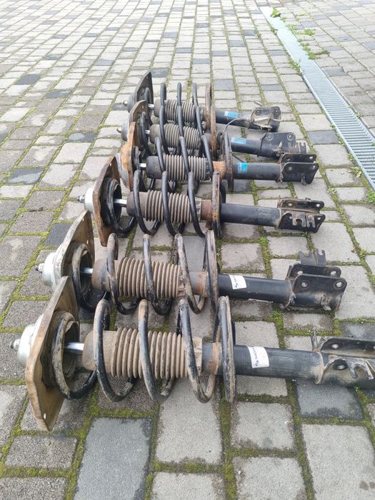 Передні амортизатори Fiat Scudo, Citroen Jumpy, Peugeot Expert.