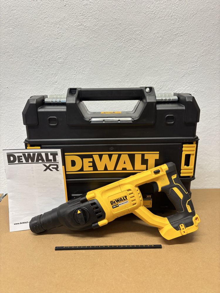 Młotowiertarka SDS DeWalt DCH033 body z walizką