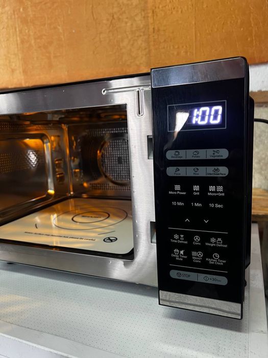 Мікрохвильовка / Мікрохвильова піч / Sharp RAC252FI 900W