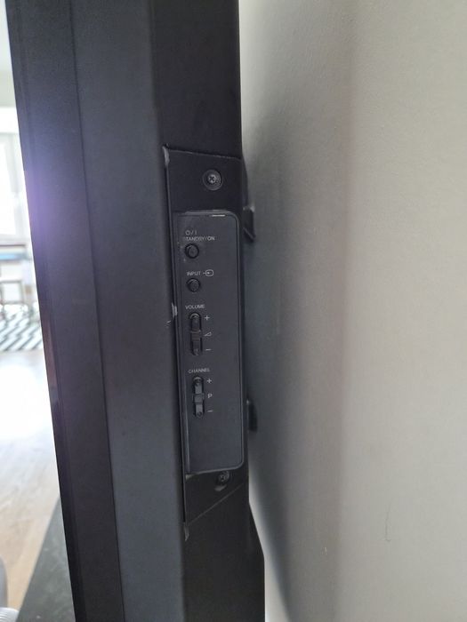 TV Pioneer "Kuro" 40"