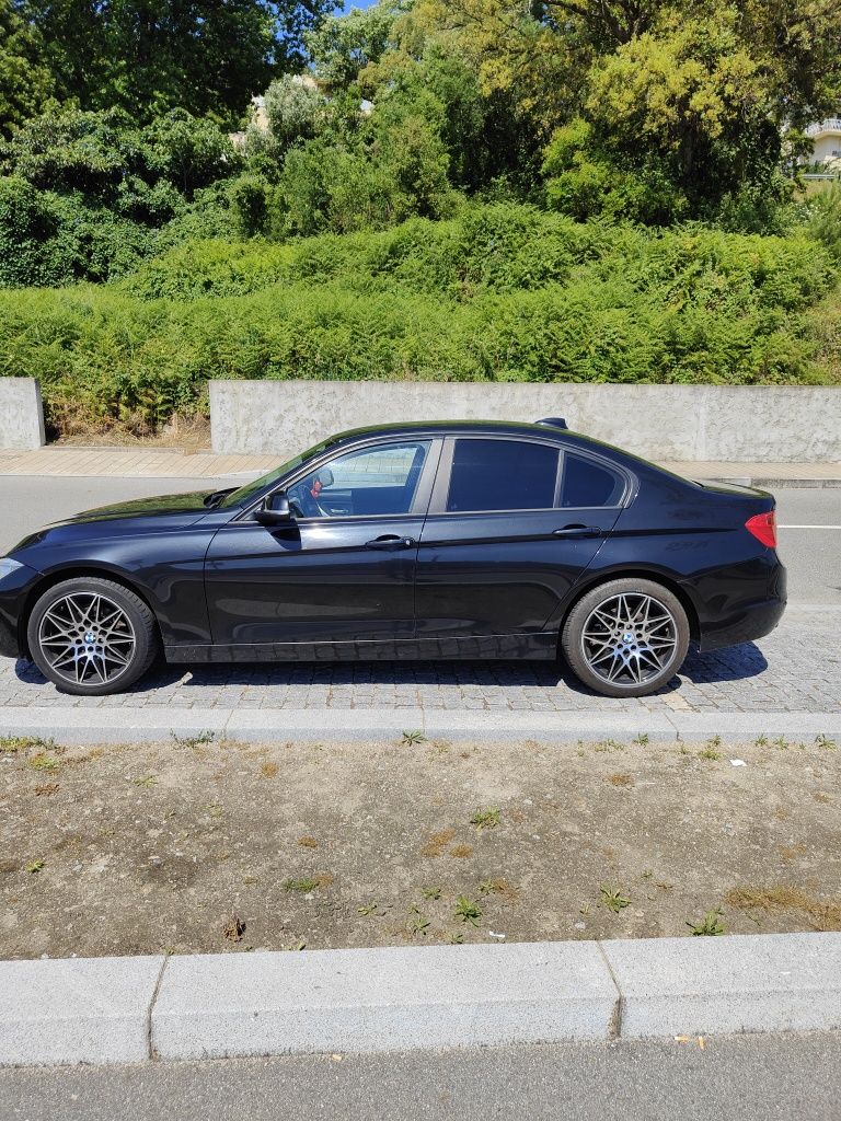 BMW 318D F30 NACIONAL