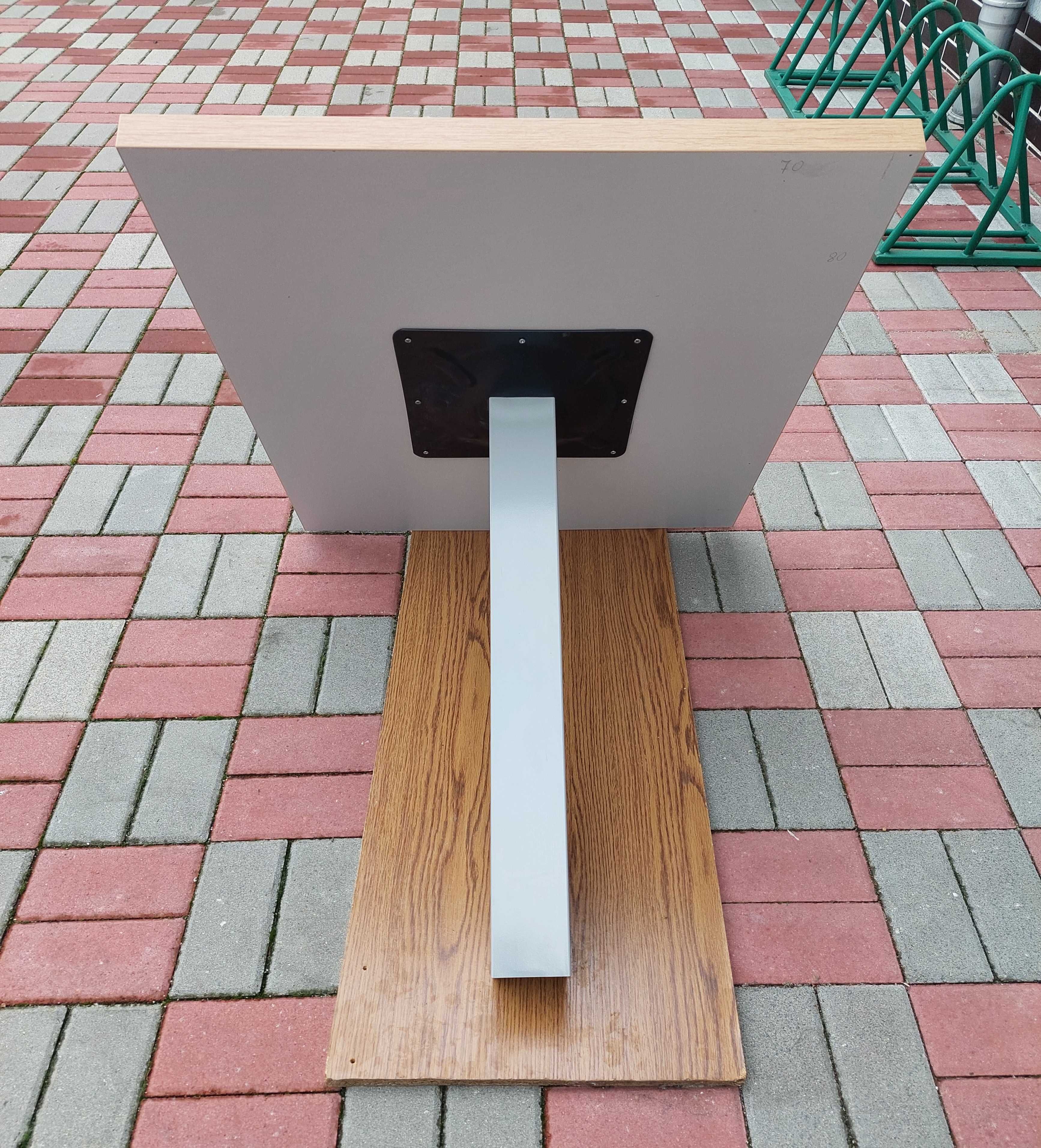Blat laminowany z metalową nogą. Nieużywane
