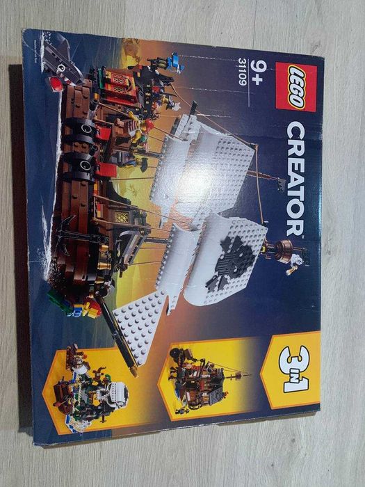 Lego CREATOR 3 in 1 31109