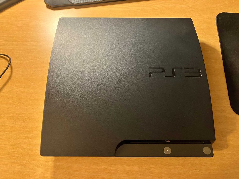 Playstation 3 Slim - desbloqueada & sem leitor discos