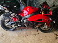 Honda cbr1000rr 2004 Jantes carbono e escape Arrow Muito material!!
