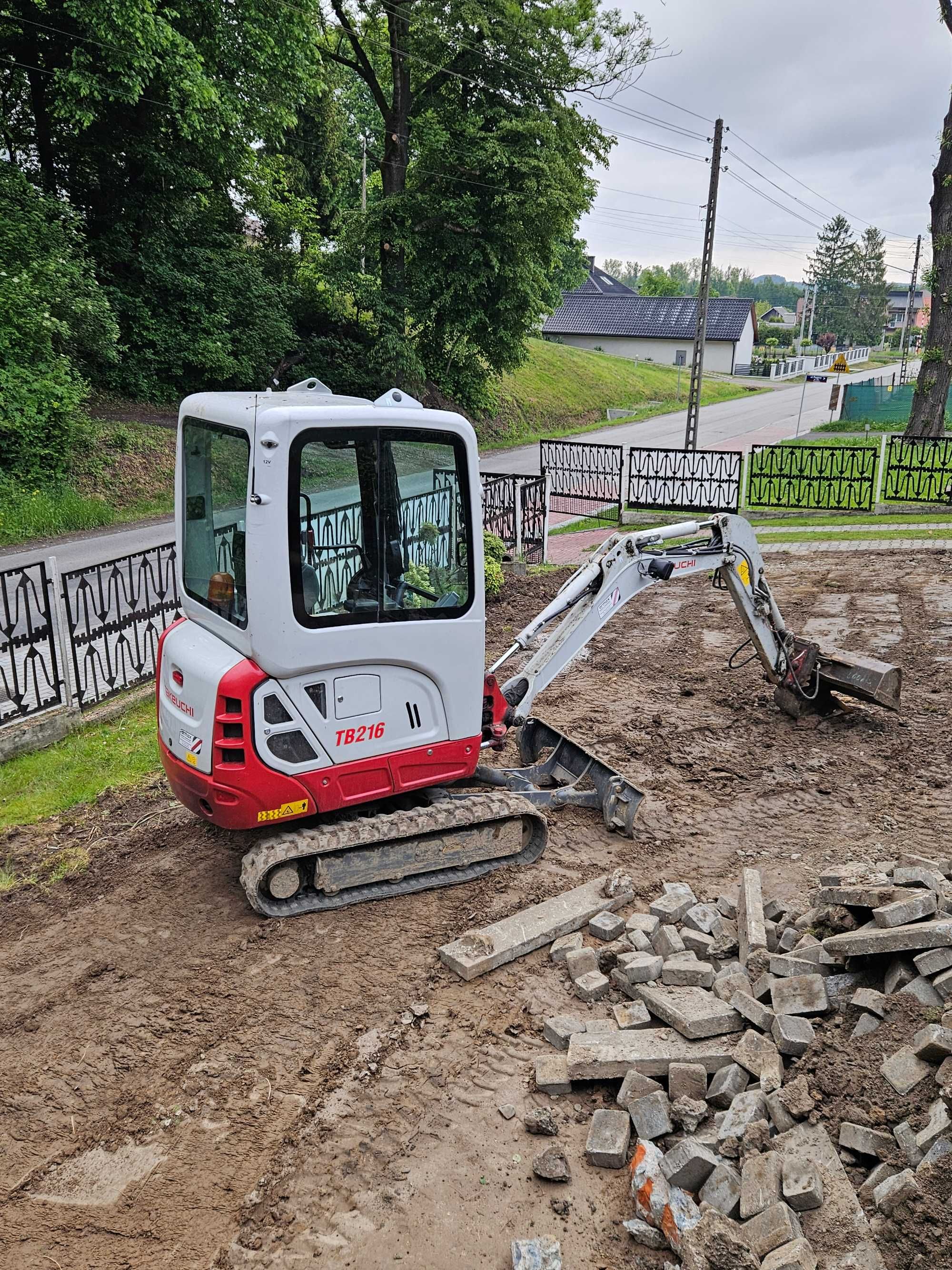 Usługi Minikoparką Roboty ziemne Równanie Wykopy Utwardzanie Koparka