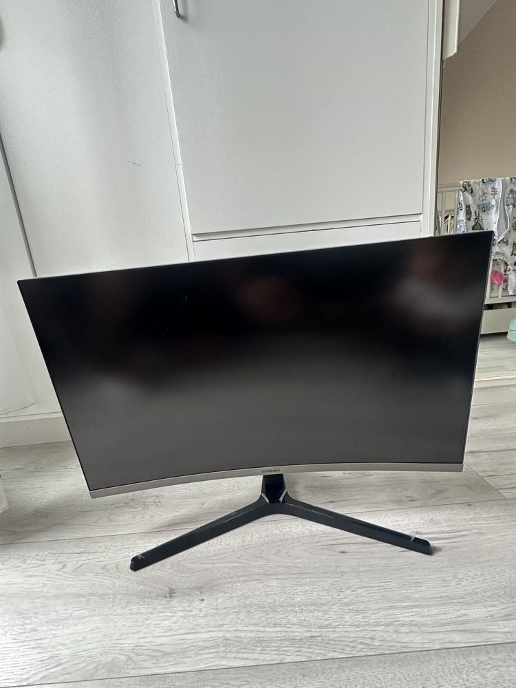 monitor zakrzywiony Samsung 27 cali