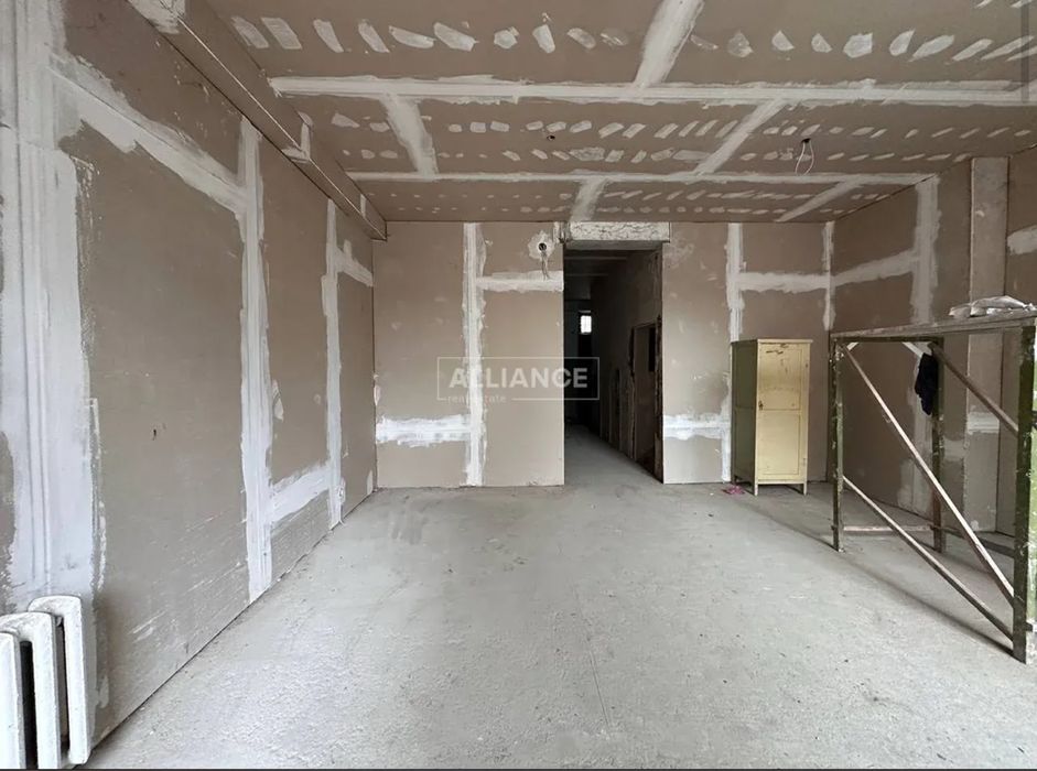 Фасадне приміщення центр міста, вул. Бельведерська