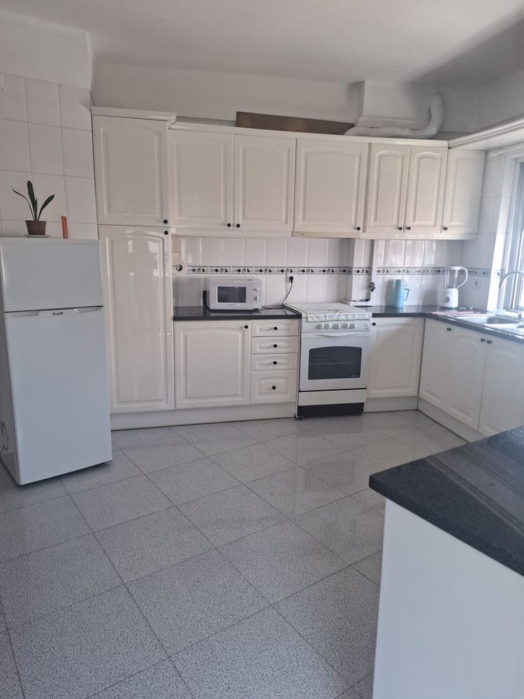 Quarto para arrendar