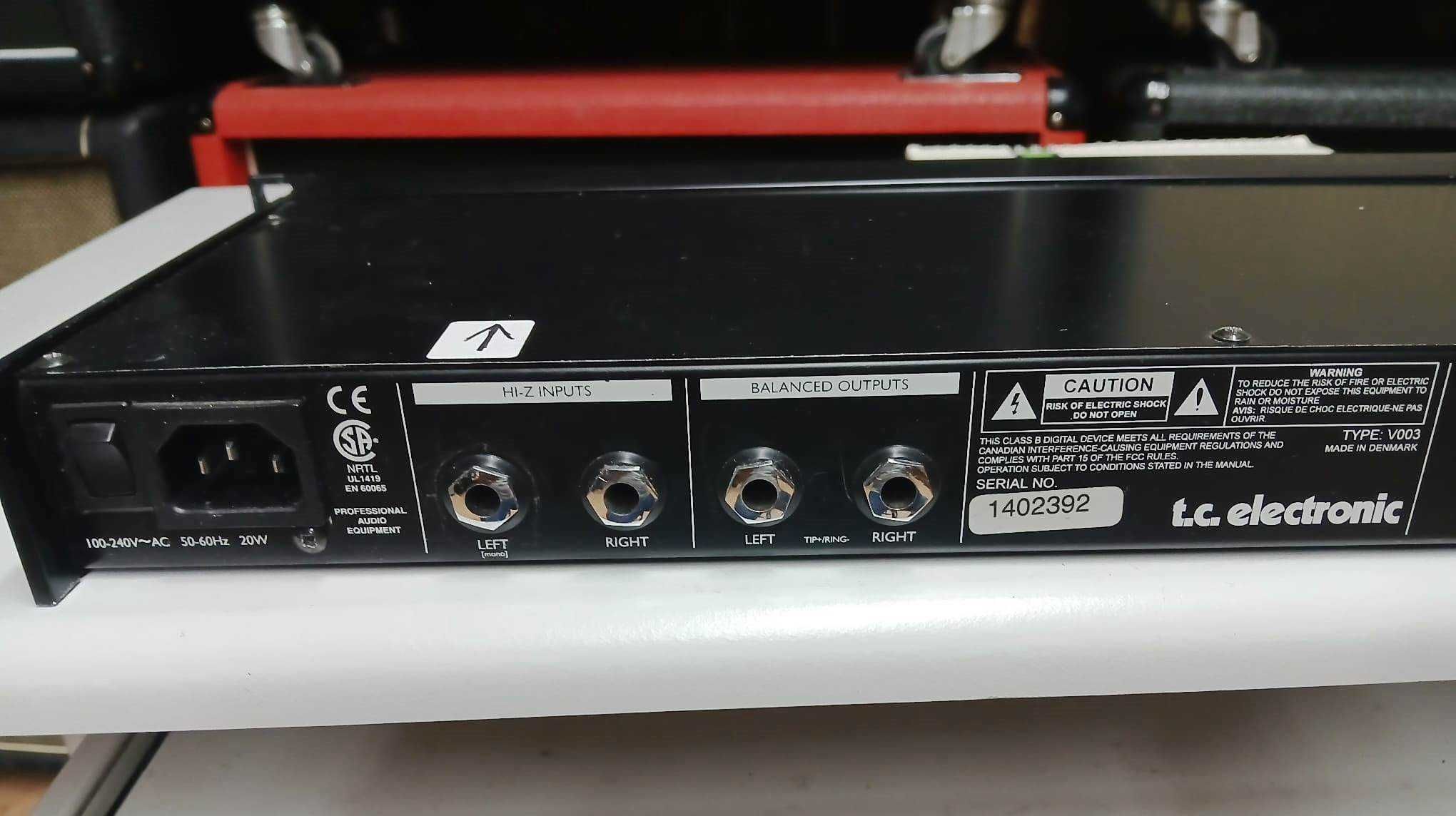 Processador de Efeitos TC Electronic G-Force.