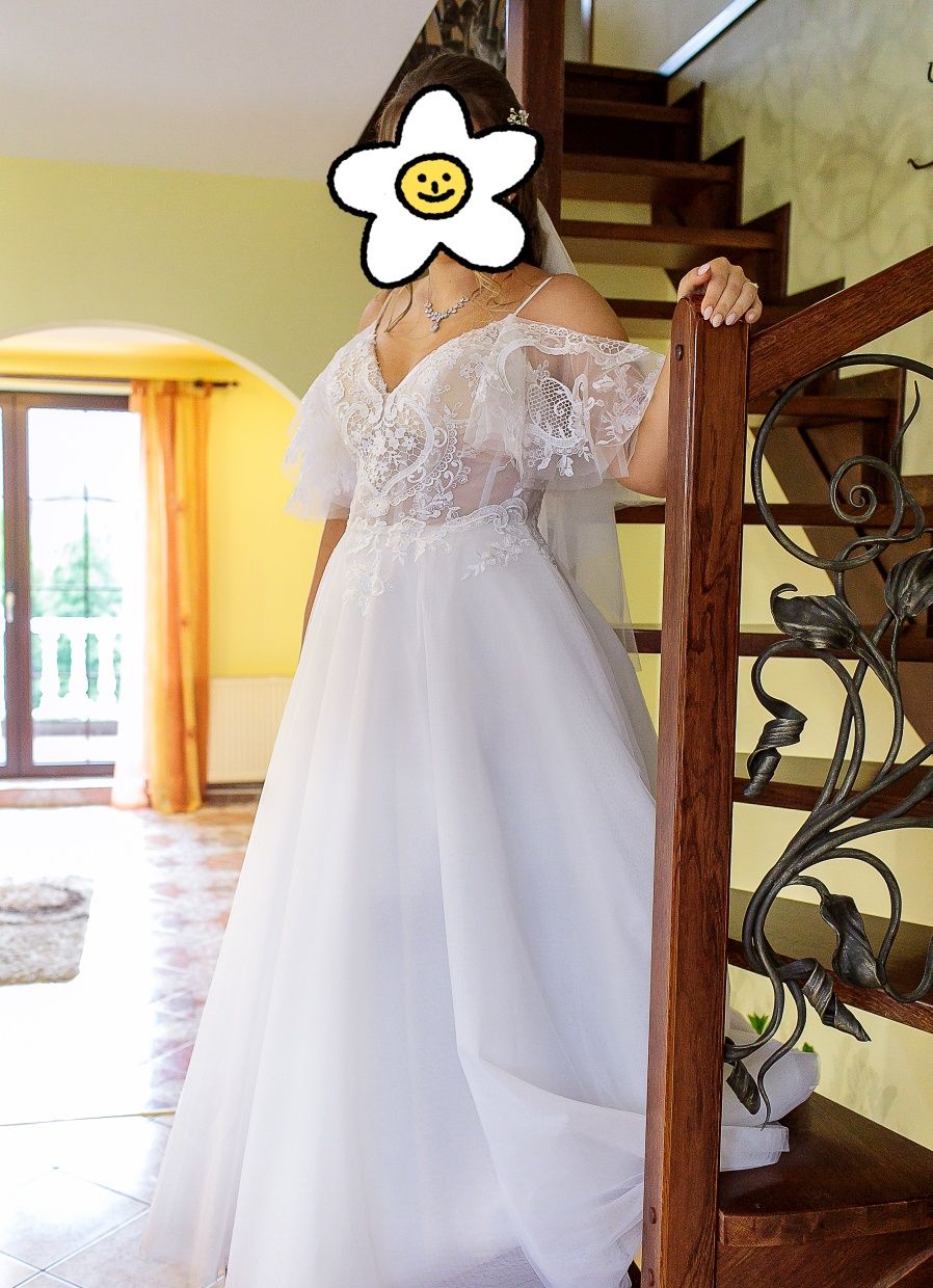 Suknia ślubna z salonu Catherine 40