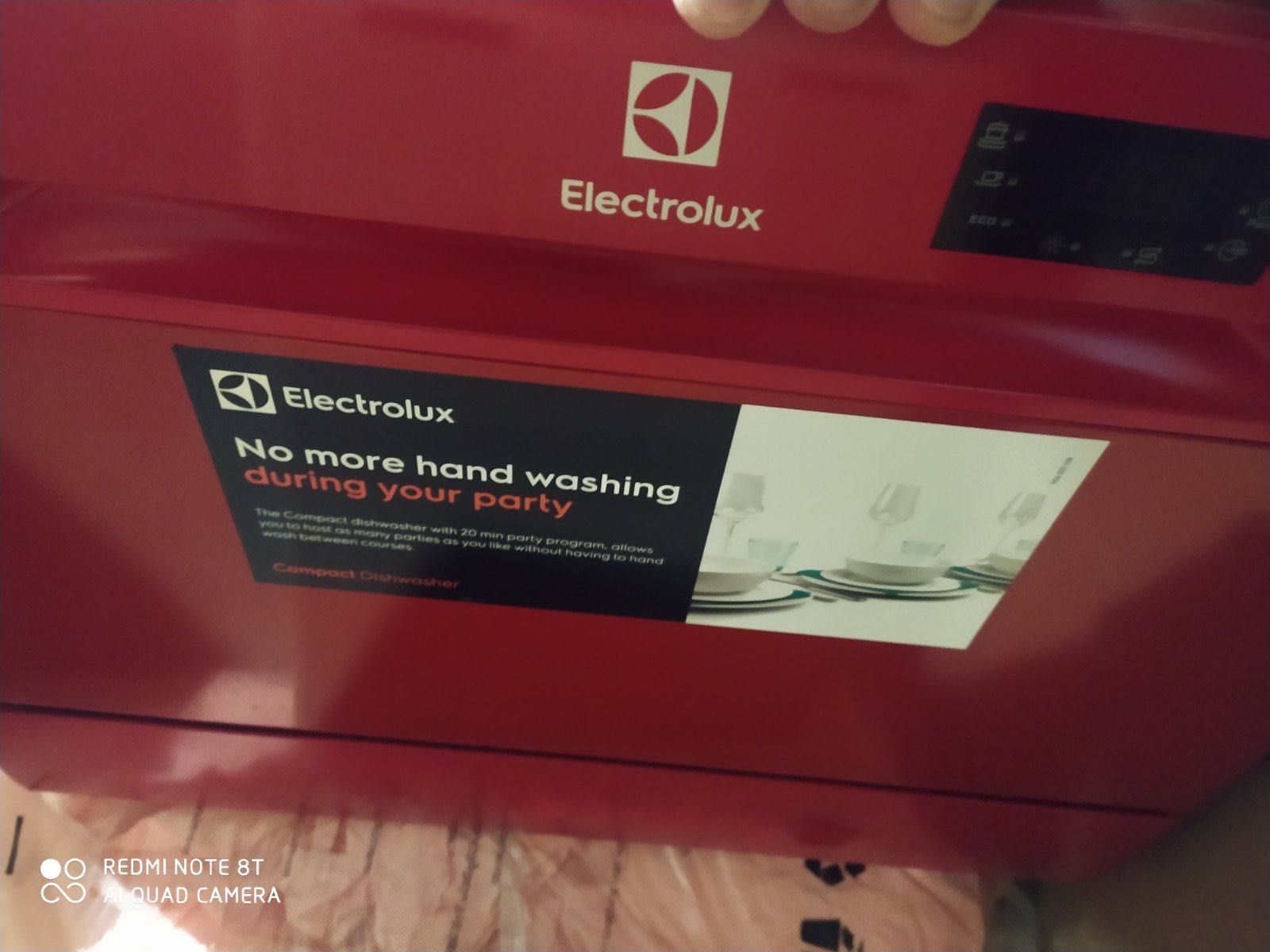 Посудомийна машина Electrolux