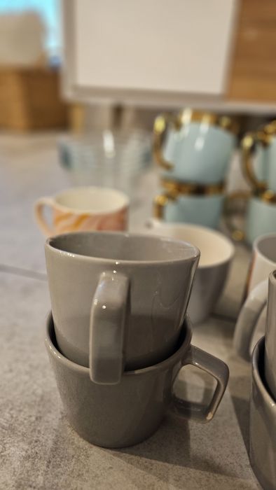 Sprzedam zestaw kubków i szklanek