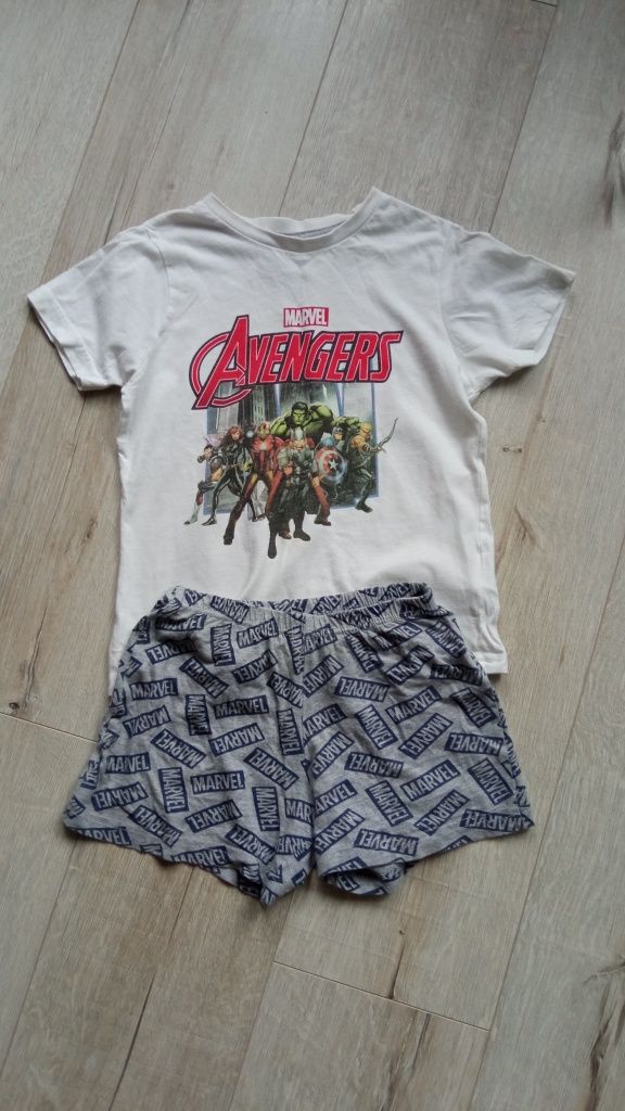 Komplecik koszulka i spodenki Marvel Avengers