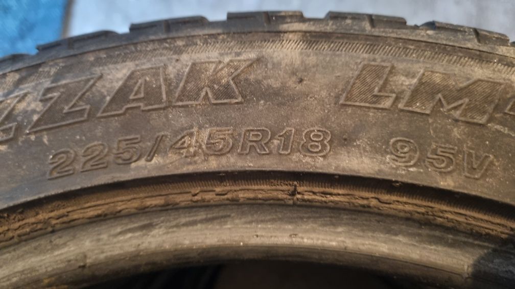 Bridgestone 225/45/18