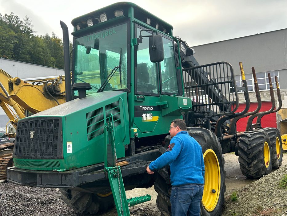 Timberjack 1010B forwarder