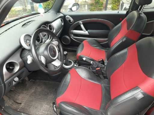 mini cooper 1.6 116km Chili Red
