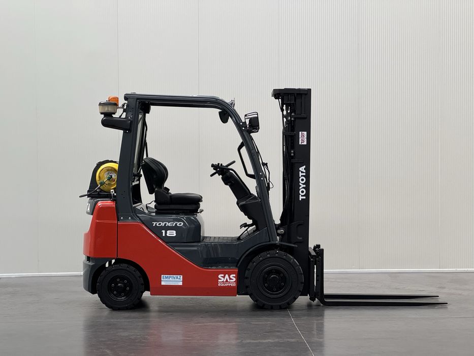 Empilhador Toyota 1800 Kg - Gás