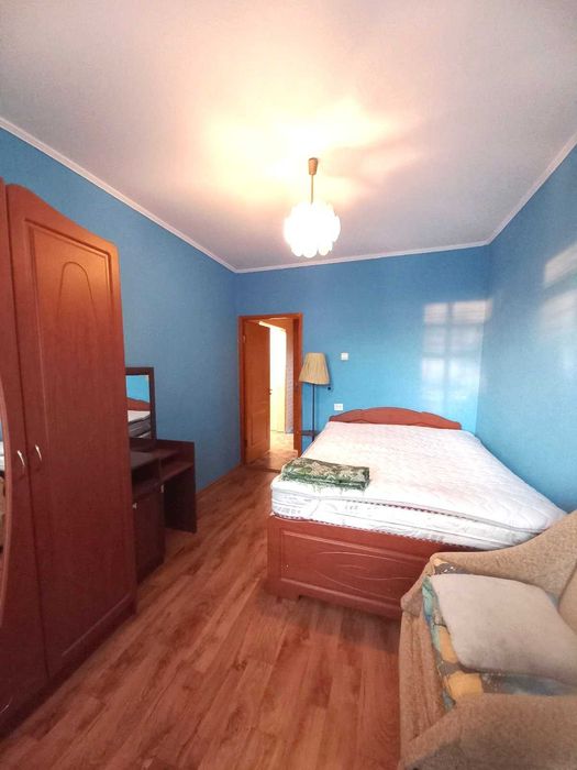 Оренда 3 кім на Жадова