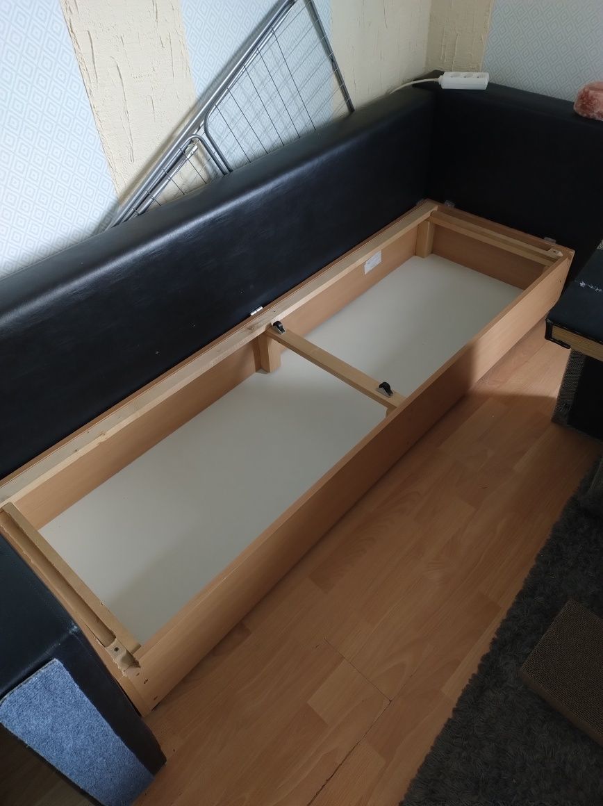 Rozkładana sofa z pojemnikiem dwuosobowa 220x84