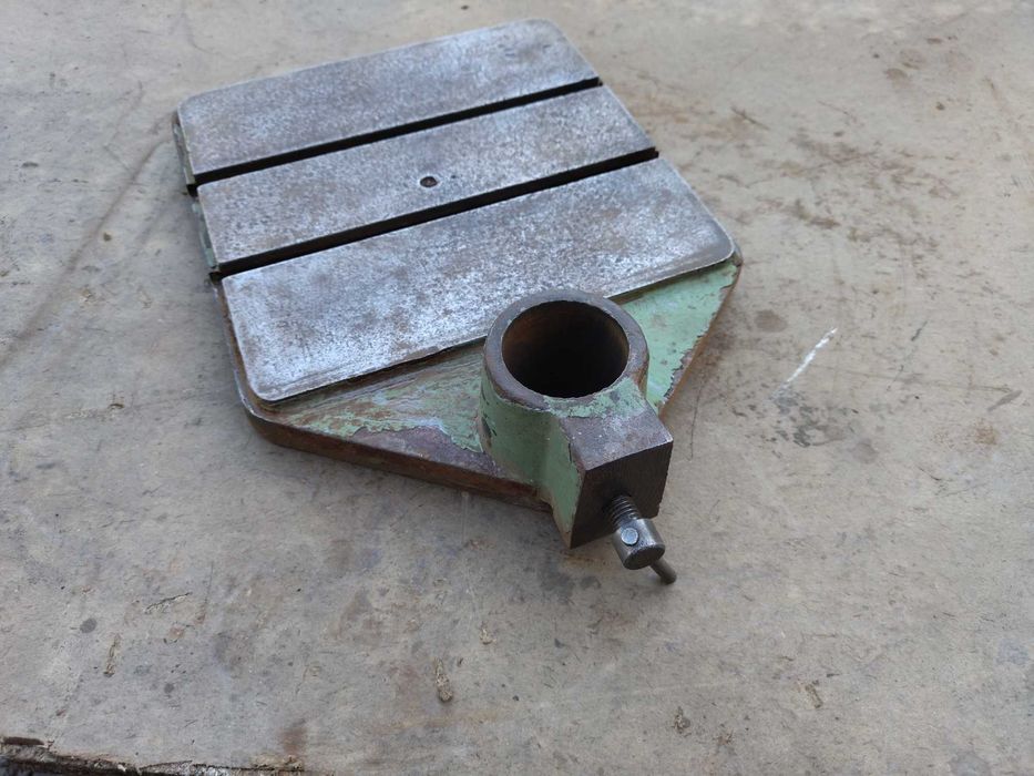 Стіл від свердлильної стійки