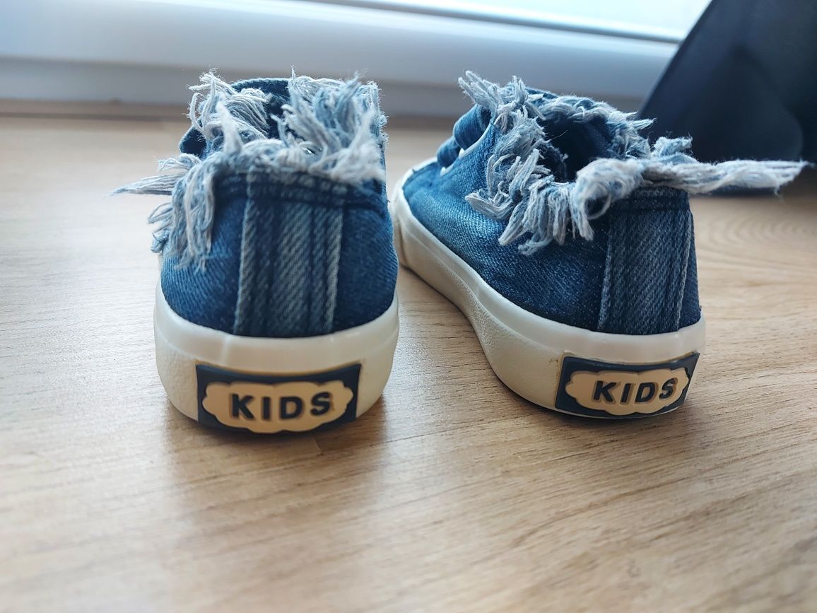 Trampki jeansowe