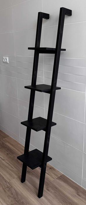 Estante moderna tipo escada - cor preta