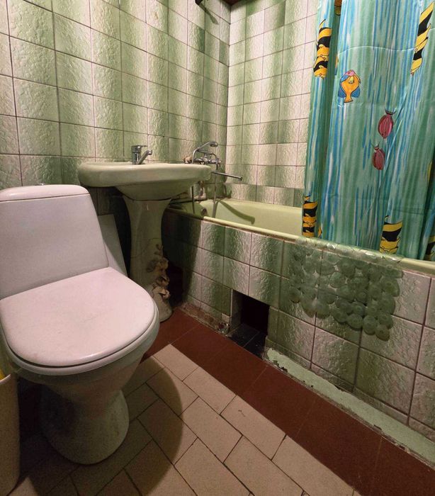 Продам двухкомнатную квартиру в центре