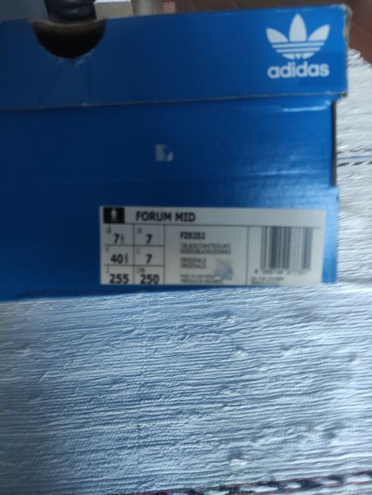 Tênis Adidas forum mid 40