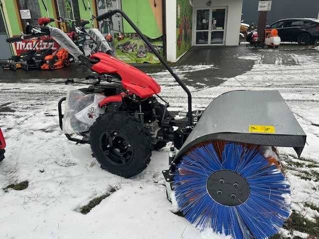 Zamiatarka 110 cm z ciągnikiem spalinowym jednoosiowym 15KM