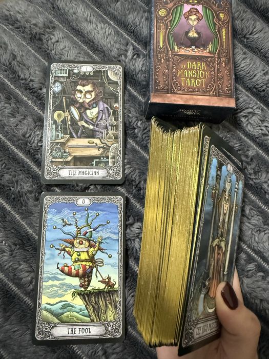 Карты таро в ассортименте