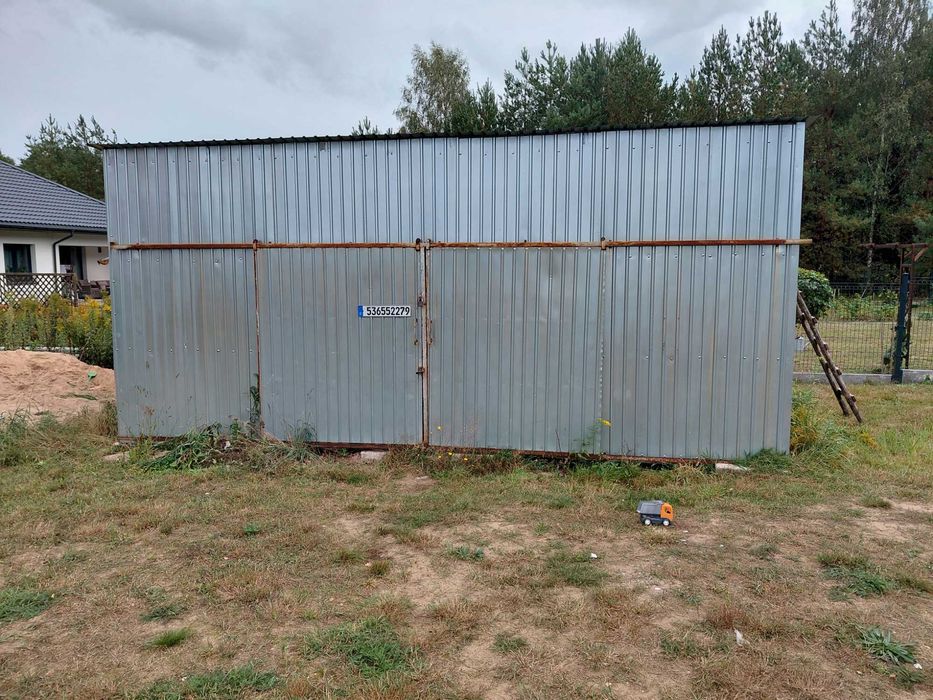 Garaż blaszany budowa