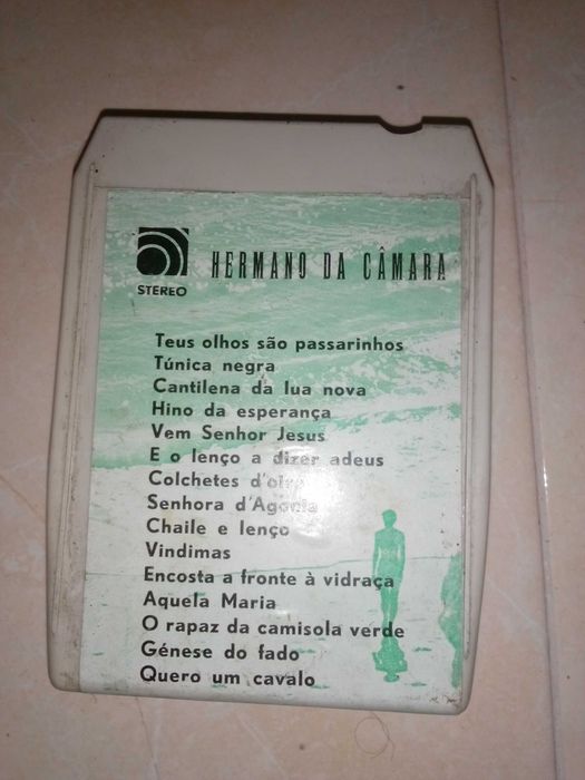 2 cartuchos ou cassetes de musica antigos