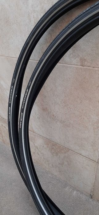 Par de Pneus Vittoria Randonneur 700x35c