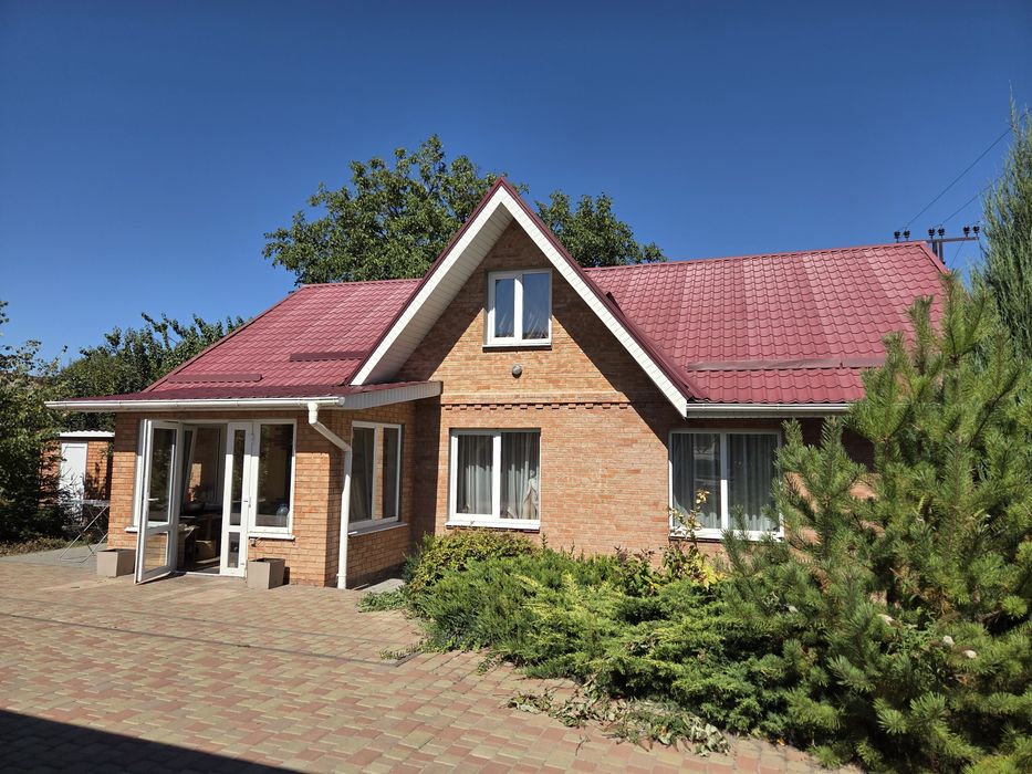 Продам чудовий новий будинок. Район Арнаутово.