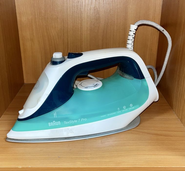 Парова праска Braun SI7042GR