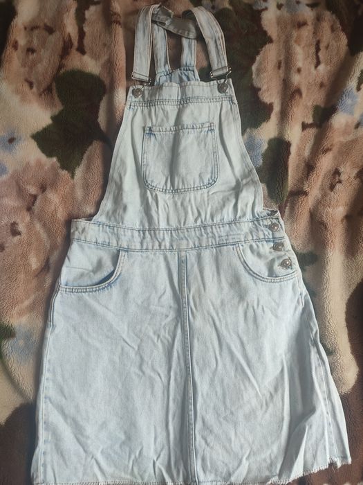 Продам сукні нарядні