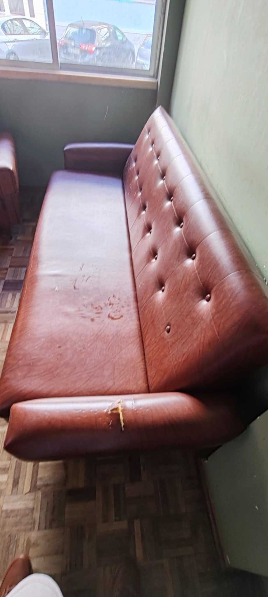 Sofá cama de 4 lugares + 2 sofás de 1 lugar