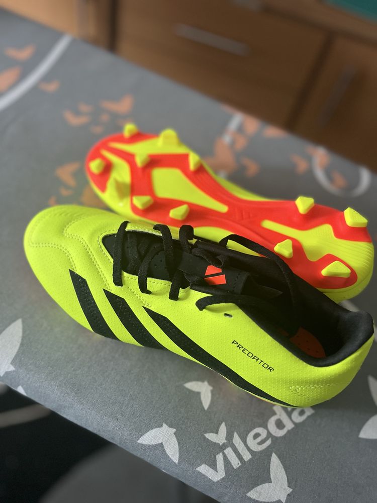 Chuteiras de Futebol Adidas Predator (41)