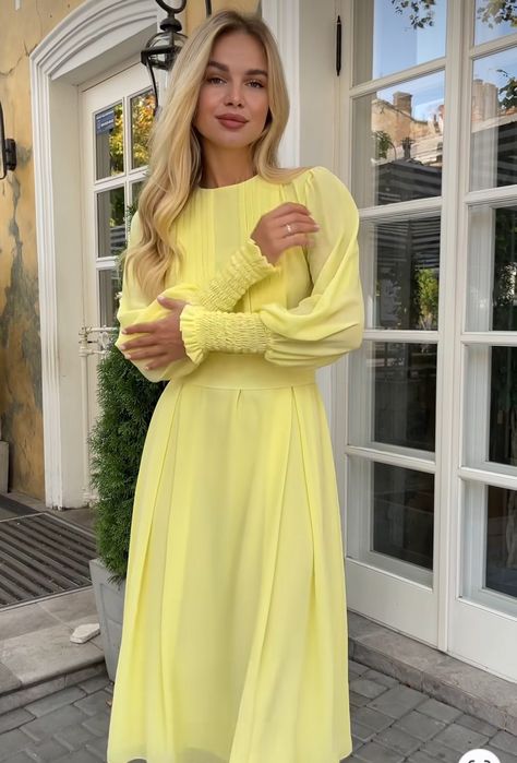 Легка вишукана сукня