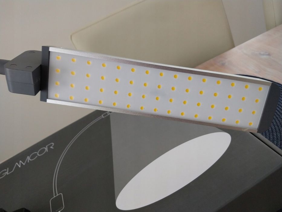 Лампа Glamcor для нарощування вій, косметологічних процедур