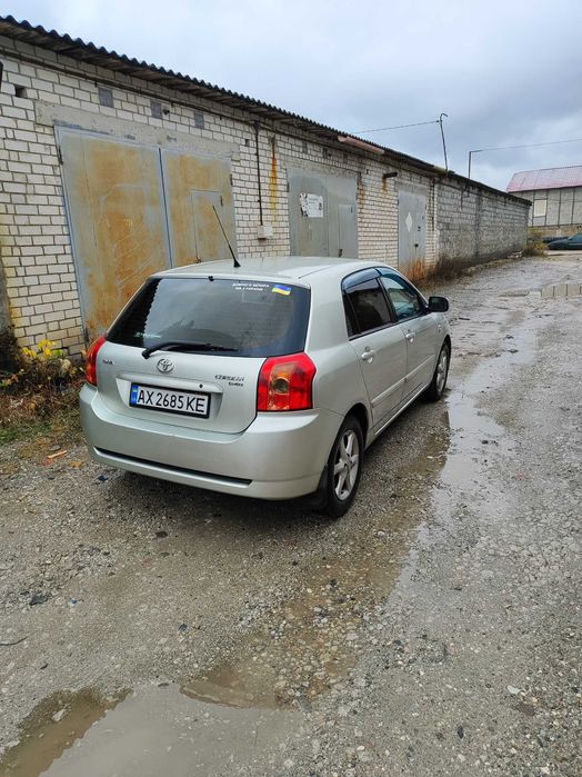 Продам toyota corolla 2005 года дизель робот